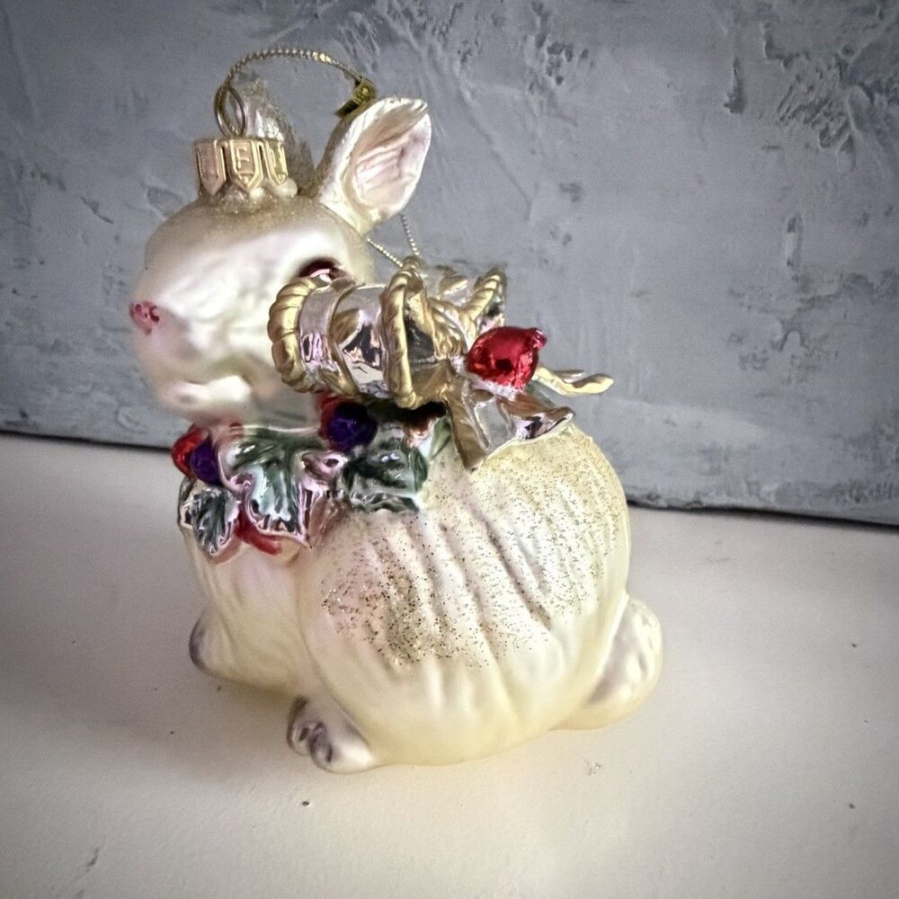 Fitz and Floyd Hand Blown Glass Snowy Woods Bunny Rabbit Ornament - Picture 6 of 9